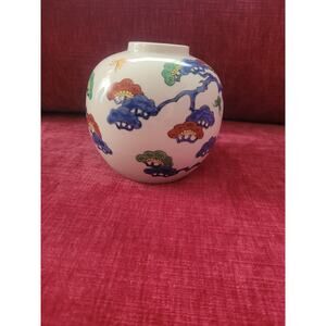 Vintage Japanese Porcelain Handpainted  Gingko Vase